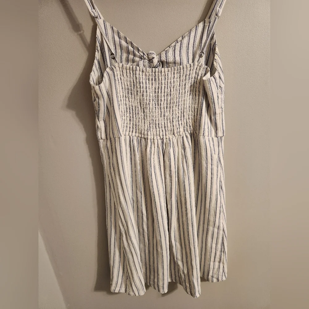NWT Hollister striped dress white and blue size large - Picture 9 of 10